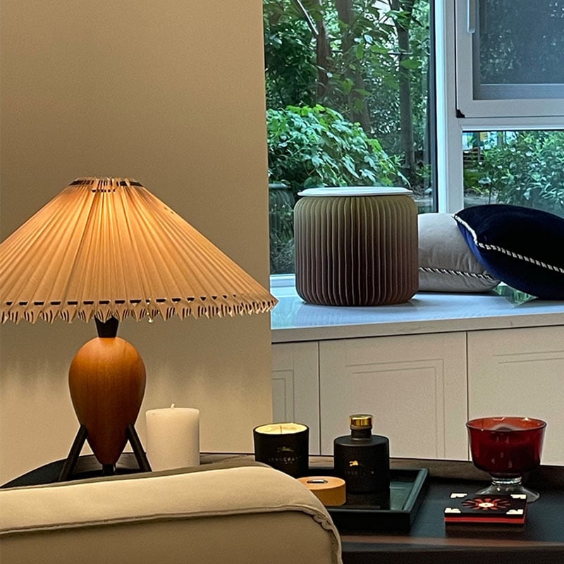 Matin Vintage Pleated Table Lamp