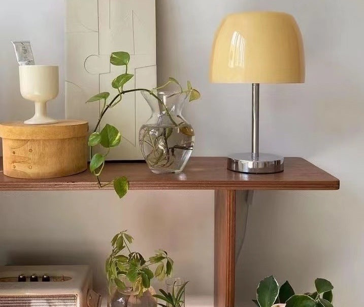 MP Lumiere Glass Table Lamp - Round Base