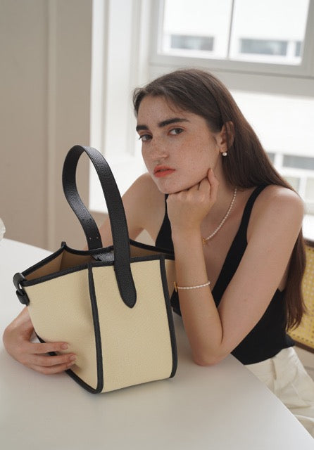 KOJII - Square Large Tote Bag in Leather & Canvas