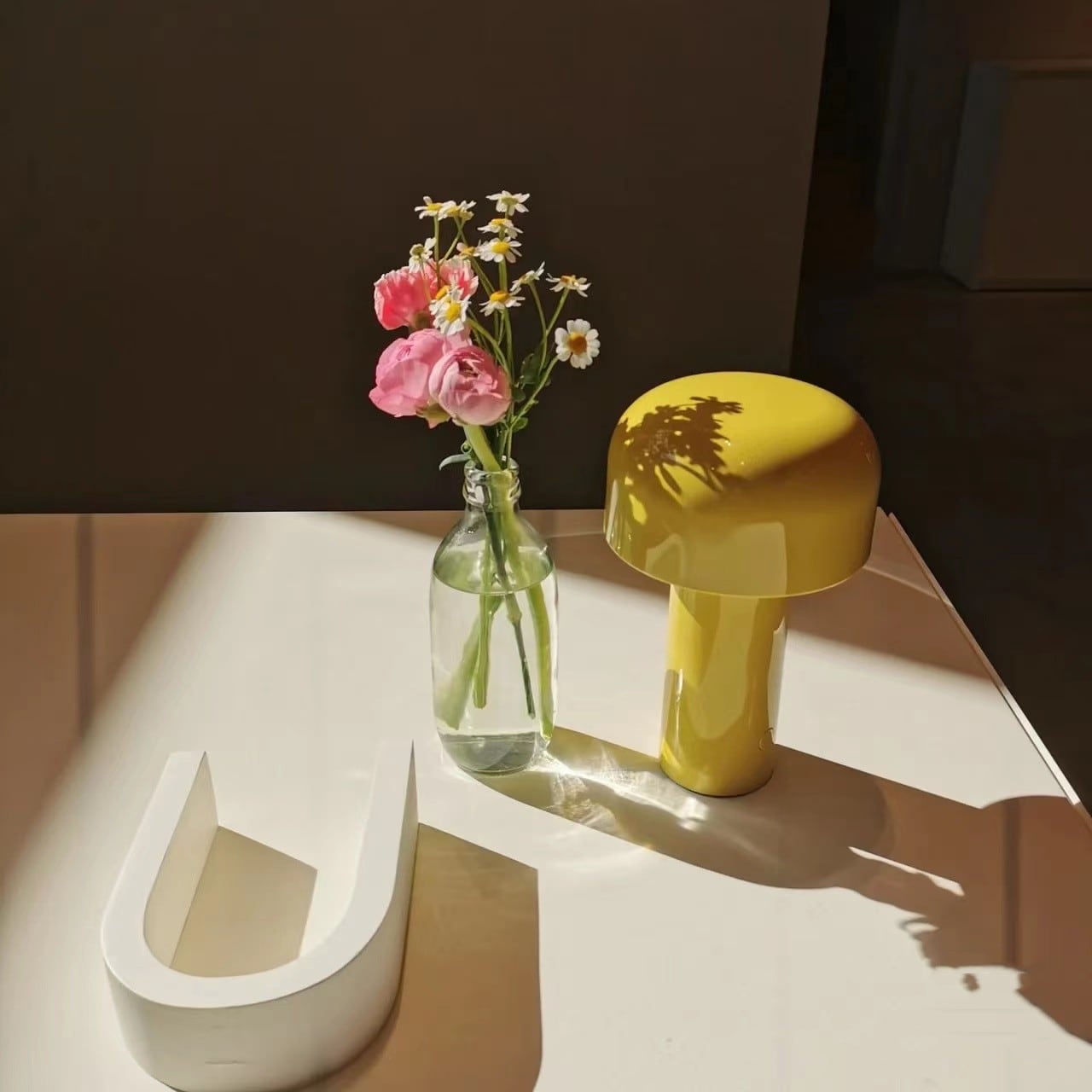 Bellhop - USB Rechargeable LED Cordless Table Lamp | Mushroom Desk Lamp